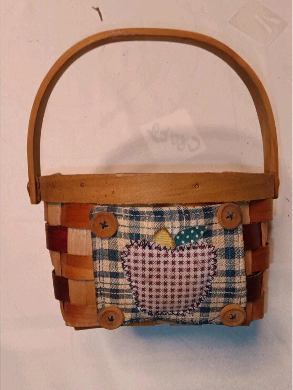 Small Country Basket Quilted Apple Patch On Front 6 Inches In Diameter